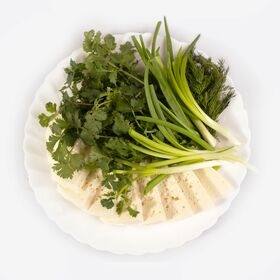 Сыр с зеленью